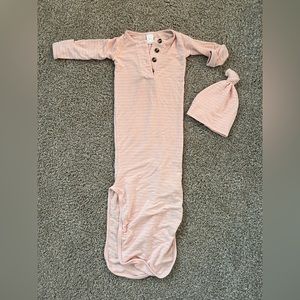 Lou Lou & Company newborn (Mae / Pink stripes) knotted gown and top knot hat
